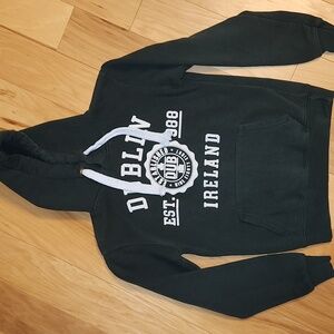 The Dublin Trading Co. Hoodie Size Small